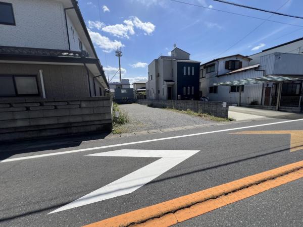 北葛飾郡杉戸町杉戸４丁目 建築条件無し売地 前面道路含む現地写真