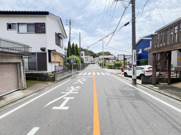 中郡二宮町二宮 中古戸建 前面道路含む現地写真