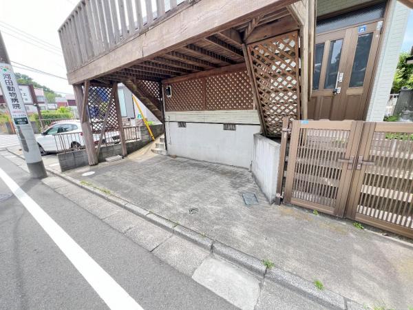 中郡二宮町二宮 中古戸建 駐車場