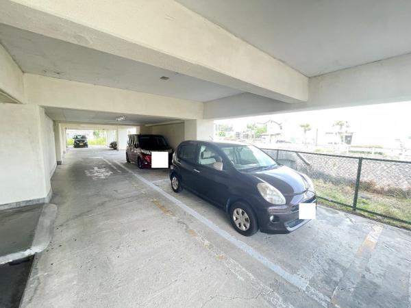 サンハイツ小田原 敷地内駐車場