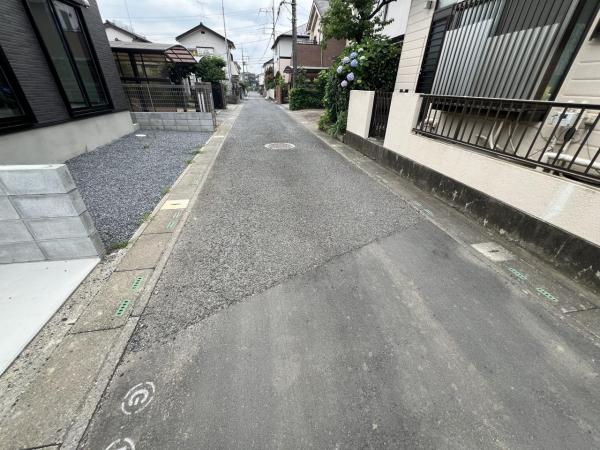 久喜市上町 戸建 前面道路含む現地写真