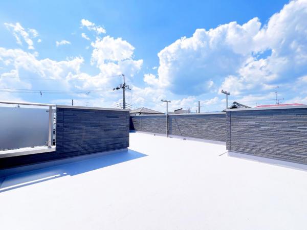 高槻市川西町３丁目 戸建 バルコニー