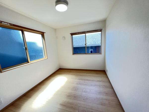 厚木市温水 中古戸建 洋室