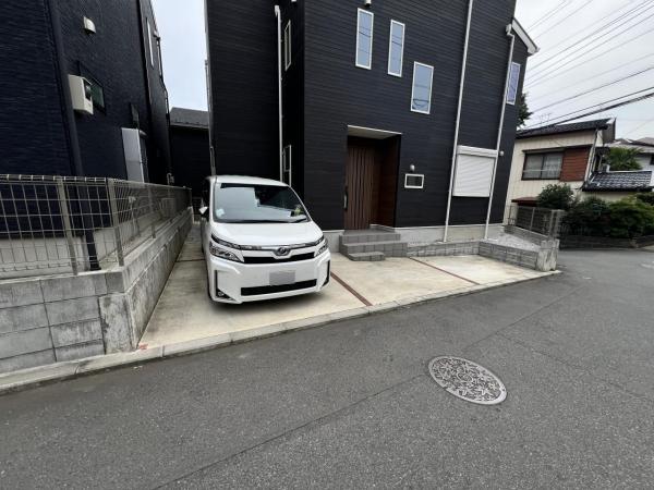 厚木市温水 中古戸建 駐車場
