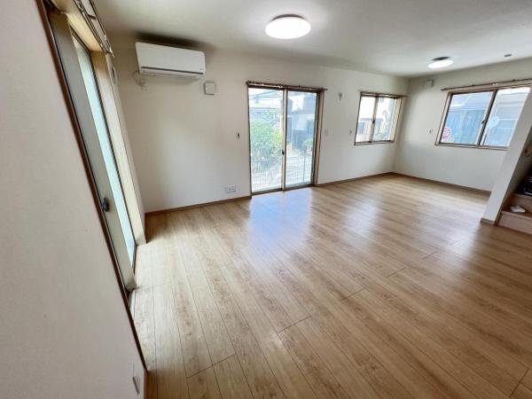 厚木市温水 中古戸建 リビングダイニング
