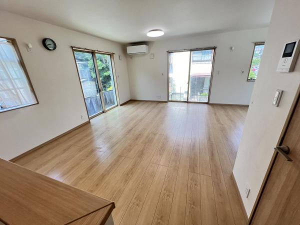 厚木市温水 中古戸建 リビング
