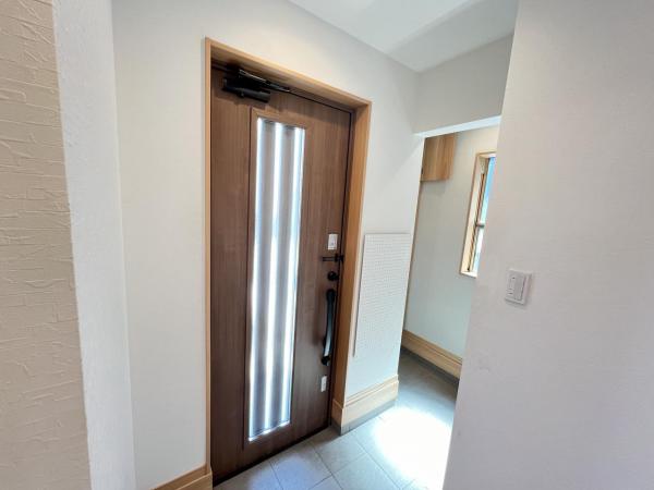 厚木市温水 中古戸建 玄関