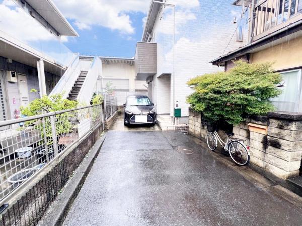 川崎市高津区東野川１丁目 中古戸建 前面道路含む現地写真
