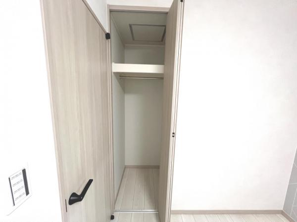 枚方市大峰元町２丁目 戸建 収納