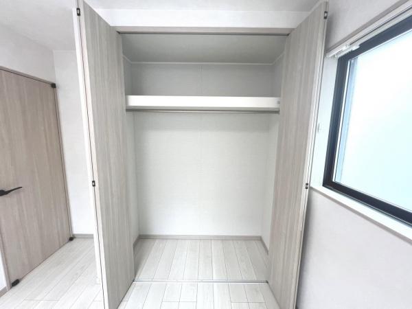 枚方市大峰元町２丁目 戸建 収納