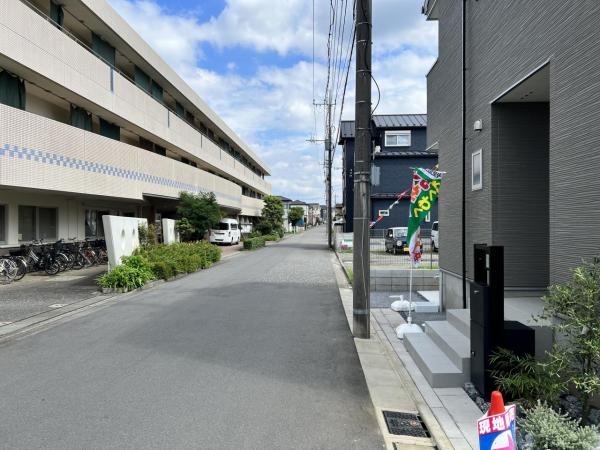 清瀬市中里５丁目 戸建 前面道路含む現地写真