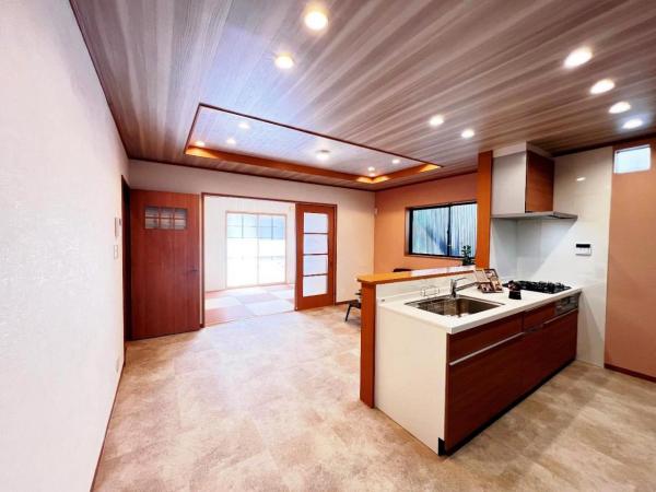 堺市堺区賑町４丁 中古戸建 リビング