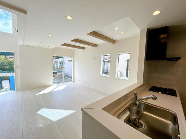 秦野市曽屋 戸建 リビングダイニング