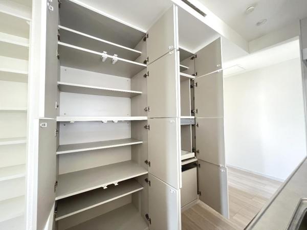 座間市新田宿 中古戸建 収納