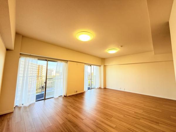 イトーピア稲毛マンション リビングダイニング