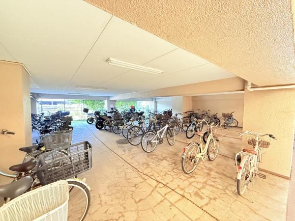 イトーピア稲毛マンション 駐輪場