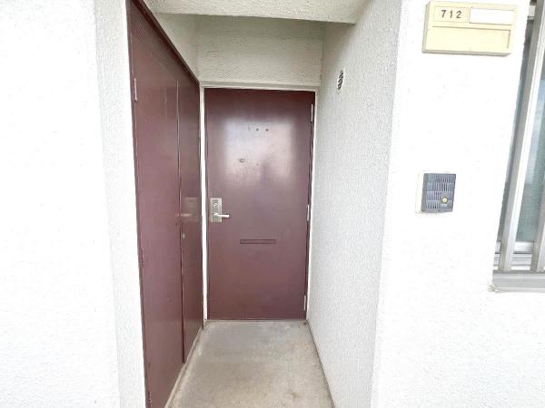第二サンライズ伊奈 玄関