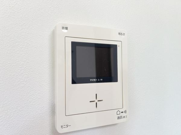 秦野市曽屋 中古一戸建 TVモニター付きインターフォン