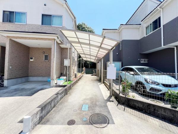 秦野市曽屋 中古一戸建 駐車場