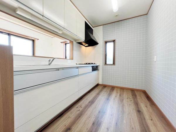 秦野市曽屋 中古一戸建 キッチン