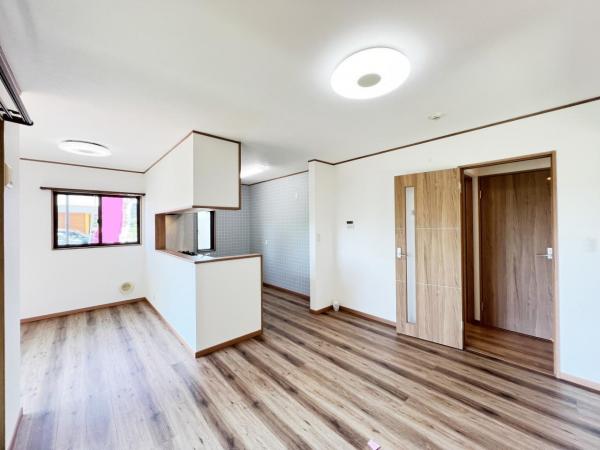 秦野市曽屋 中古一戸建 ダイニングキッチン