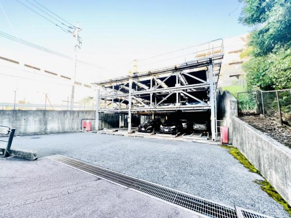 ダイアパレス蘇我 敷地内駐車場