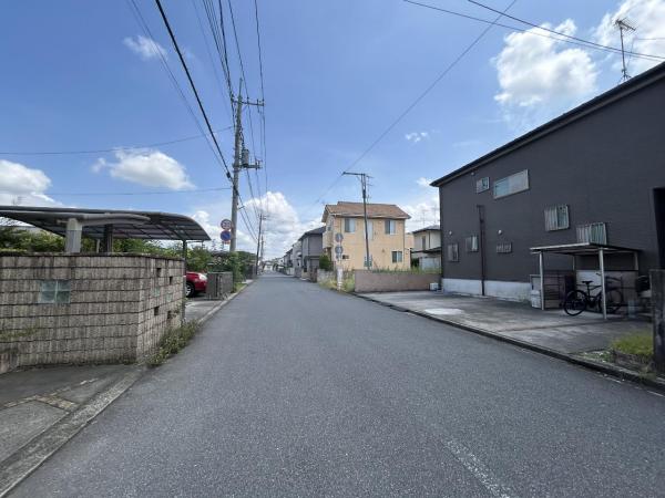 幸手市東五丁目 前面道路含む現地写真