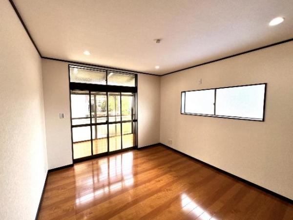 厚木市妻田東１丁目 中古戸建 寝室