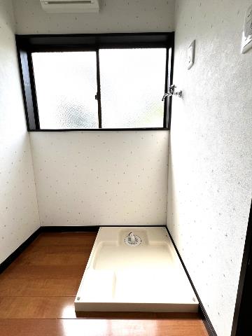 厚木市妻田東１丁目 中古戸建 ランドリースペース