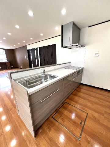 厚木市妻田東１丁目 中古戸建 キッチン