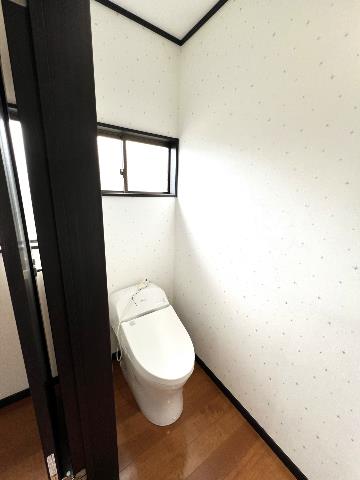 厚木市妻田東１丁目 中古戸建 トイレ
