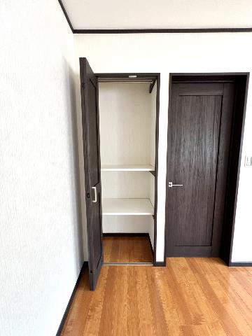厚木市妻田東１丁目 中古戸建 収納