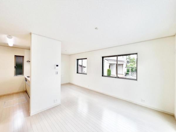 市原市姉崎 戸建 リビングダイニング