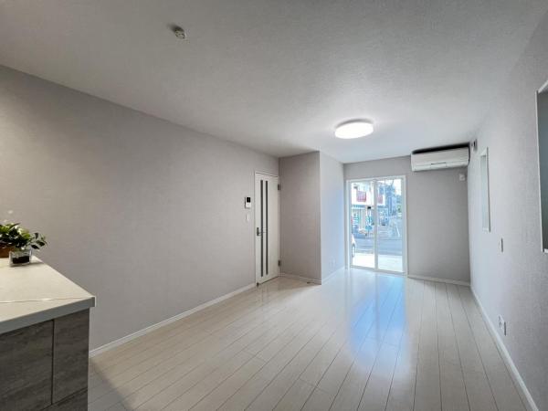 横須賀市大矢部５丁目 リビングダイニング