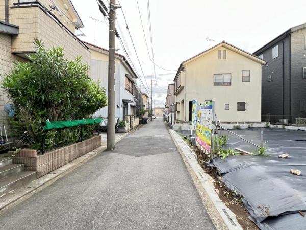 越谷市下間久里(567ー30) 前面道路含む現地写真