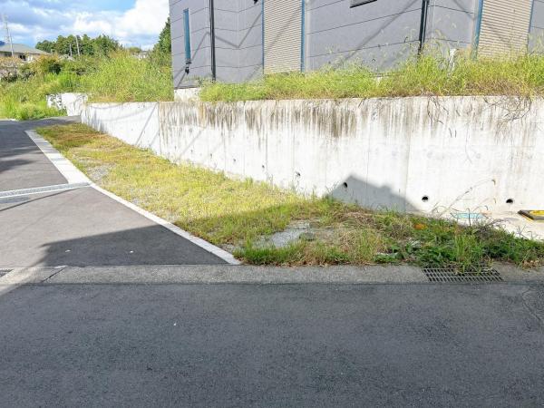 秦野市堀西 戸建 駐車場