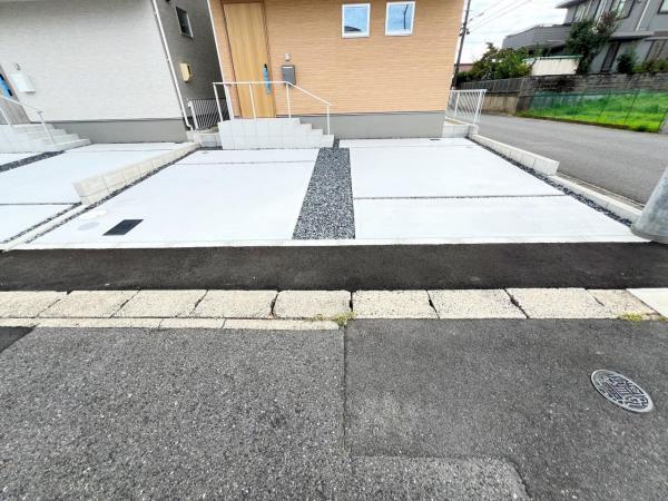一宮市三条字郷内西 新築戸建 駐車場