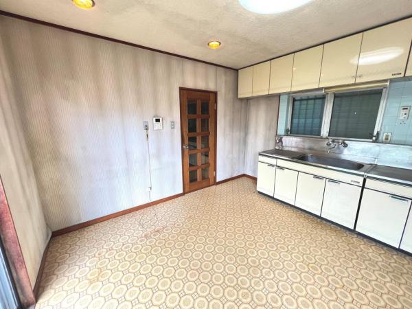 川崎市麻生区高石３丁目 中古戸建 リビング