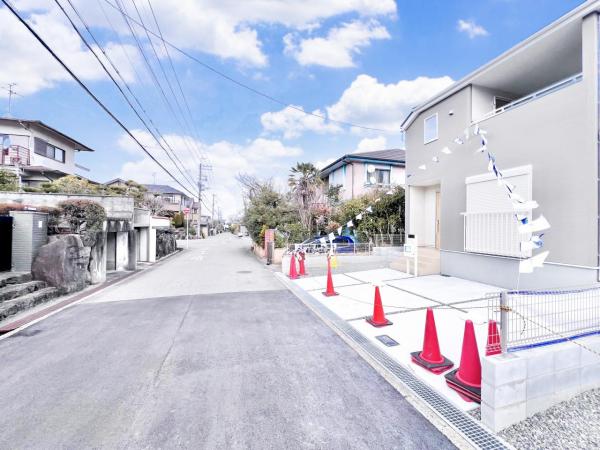 堺市南区赤坂台5丁5期 前面道路含む現地写真