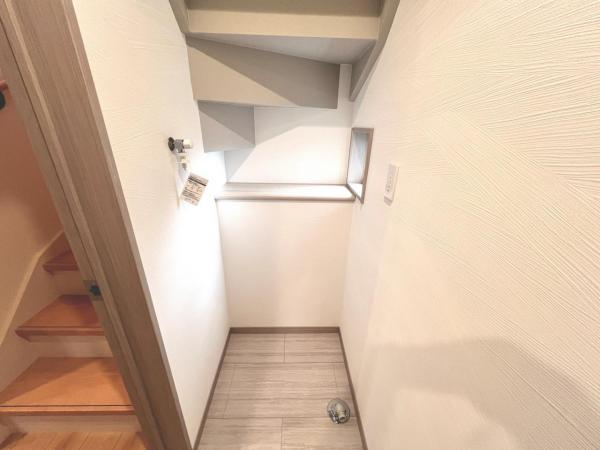 厚木市温水 戸建 ランドリースペース