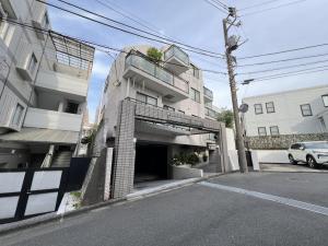 中古マンション 横浜市磯子区磯子３丁目13-30 JR京浜東北線磯子駅 38800000