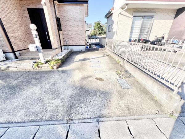 茂原市早野 中古戸建 駐車場