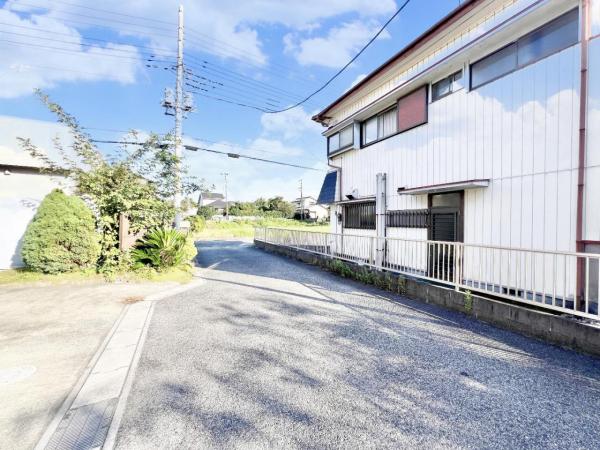 茂原市早野 中古戸建 前面道路含む現地写真