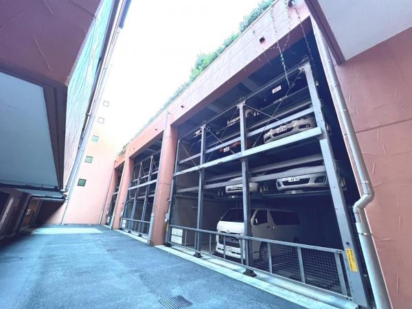 アーバンフォレスト柿生 敷地内駐車場