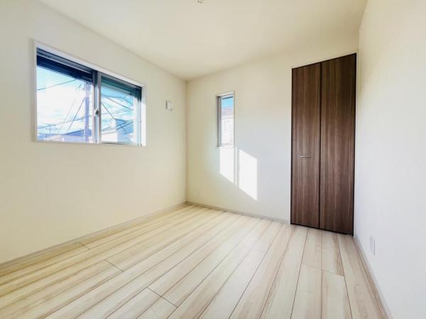 横浜市旭区上白根町 洋室