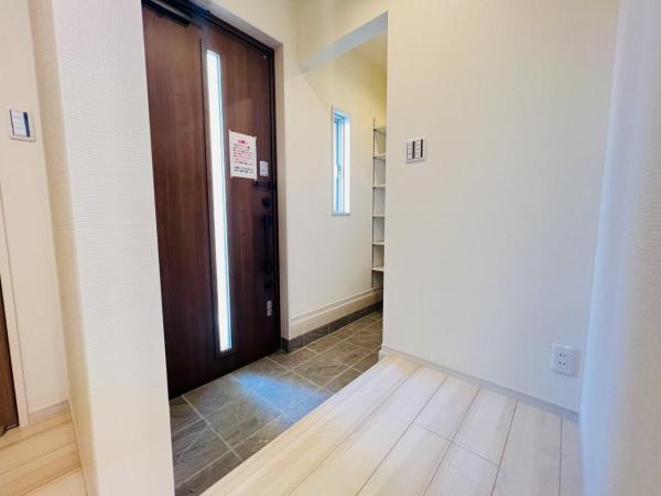 横浜市旭区上白根町 玄関