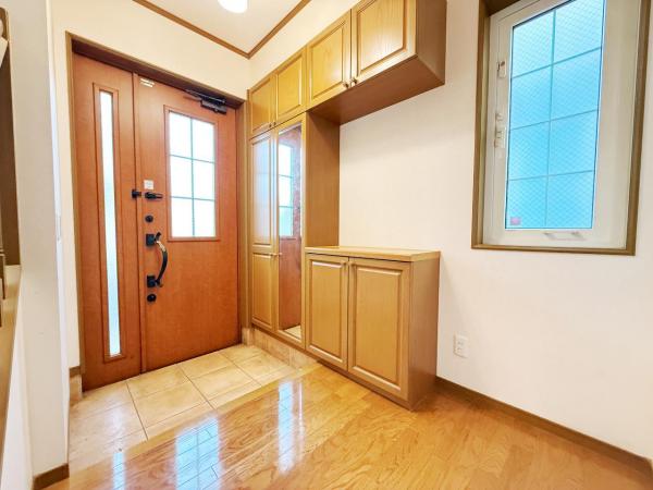 小田原市前川 中古戸建 玄関