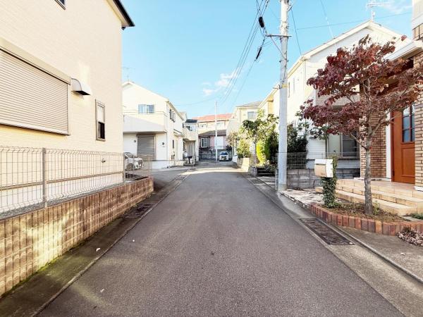 小田原市前川 中古戸建 前面道路含む現地写真