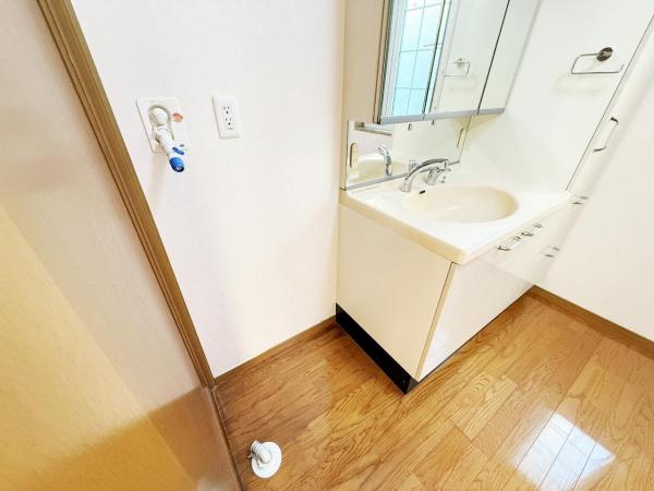 小田原市前川 中古戸建 ランドリースペース