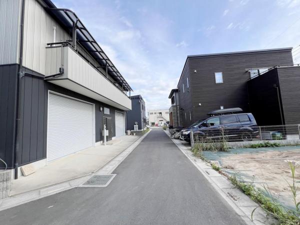 川口市大字榛松 建築条件無し土地 前面道路含む現地写真